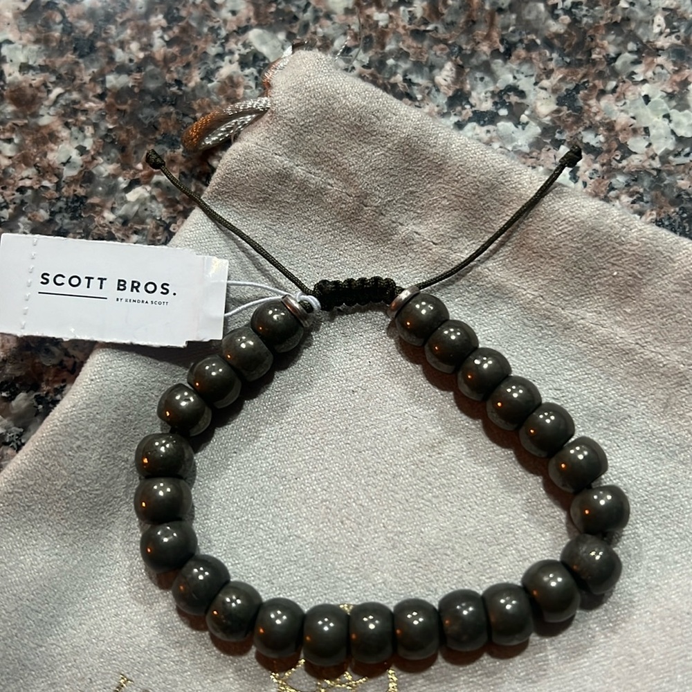 Scott Bros. Cade Oxidized Sterling Silver Bracelet in Olive NWT size Medium